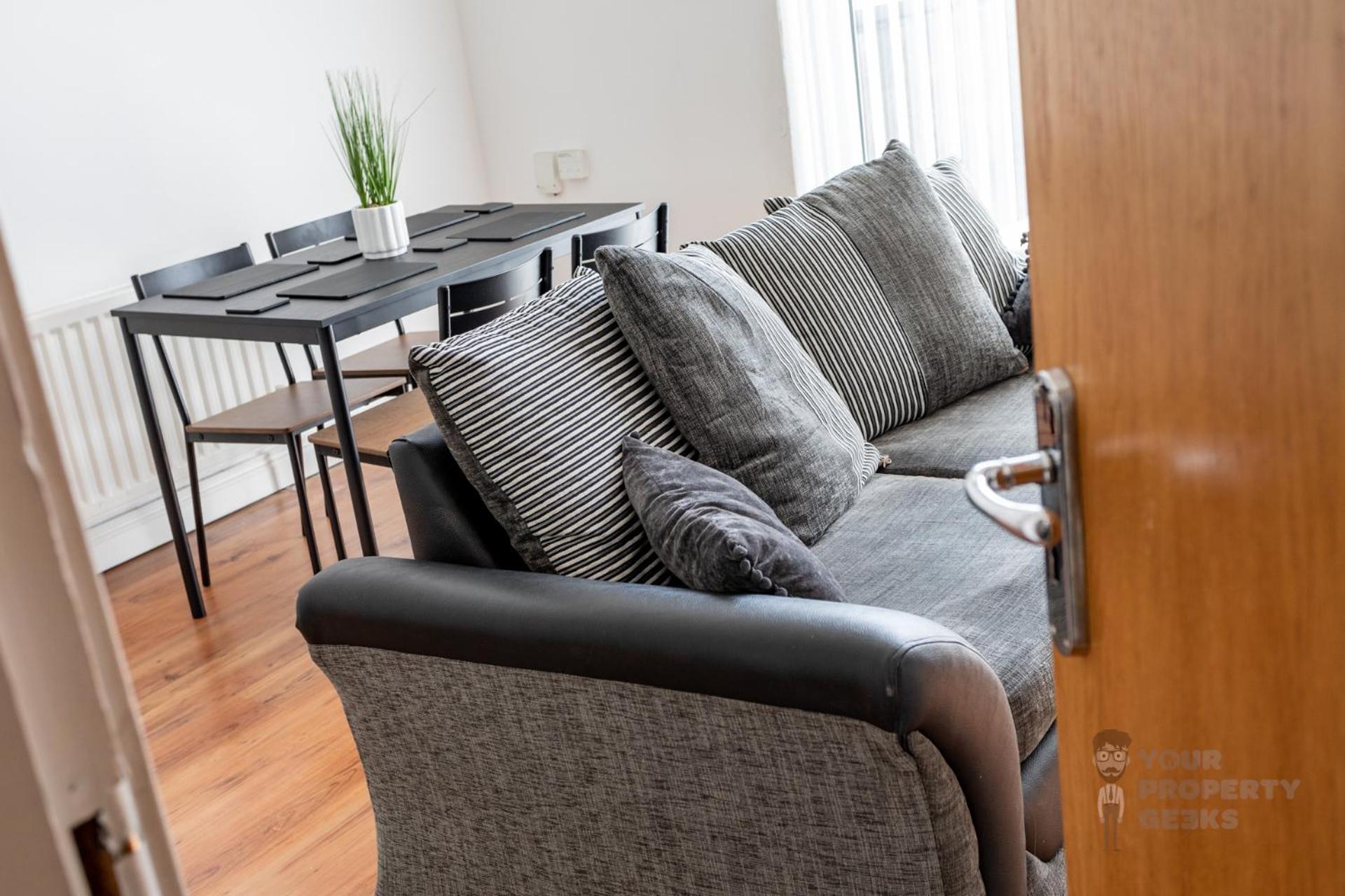 Attic Style 2 Bed Duplex Apartment With Rooftop Patio Belfast Ngoại thất bức ảnh